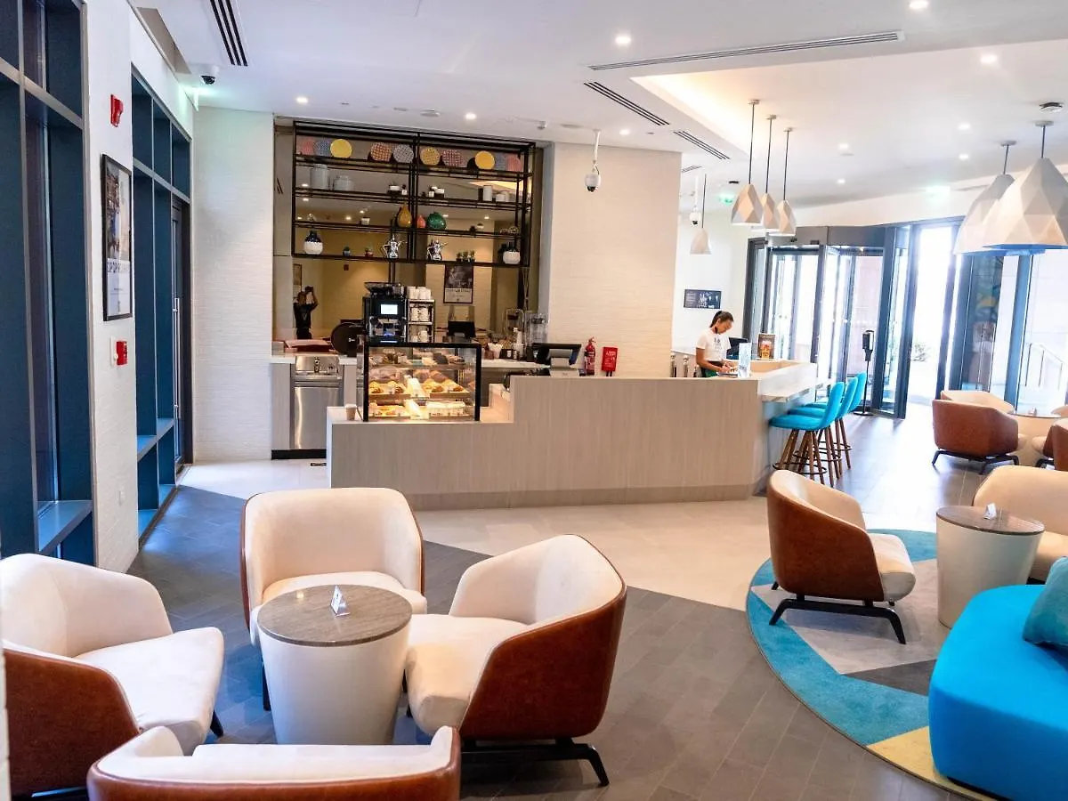 فندق Ibis Styles Dubai Deira 3*,