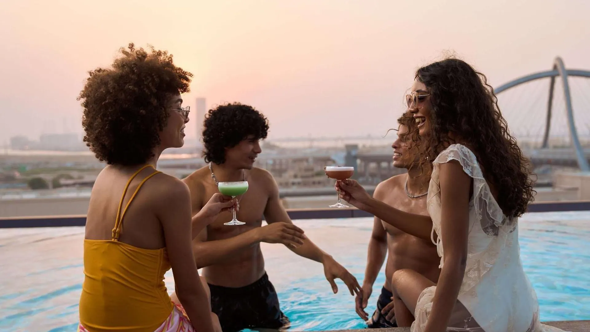 Ibis Styles Dubai Deira Hotel 3*,