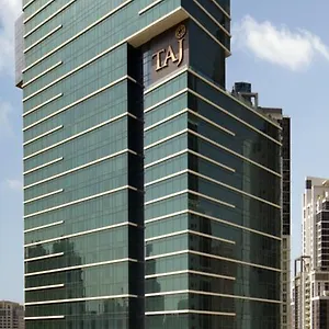 Otel Taj *****